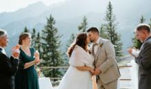 Berghochzeit am Kreuzjochhaus: Kuss des Brautpaares